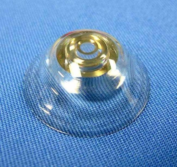 Wissenschaftler entwickeln Hi-Tech Kontaktlinsen, die per Wink zoomen das neue system