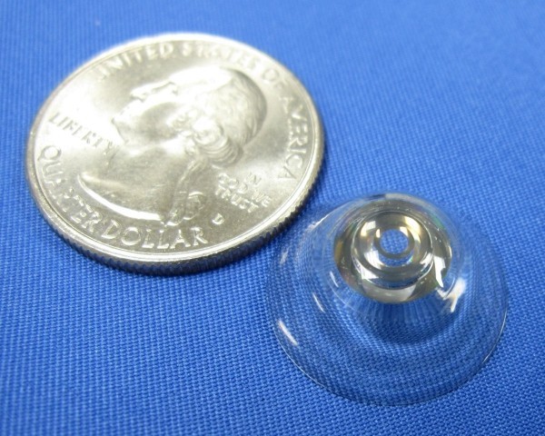 Wissenschaftler entwickeln Hi-Tech Kontaktlinsen, die per Wink zoomen so groß wie ein vierteldollar