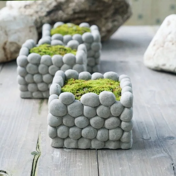 beton deko quadrate aus kleinen steinen