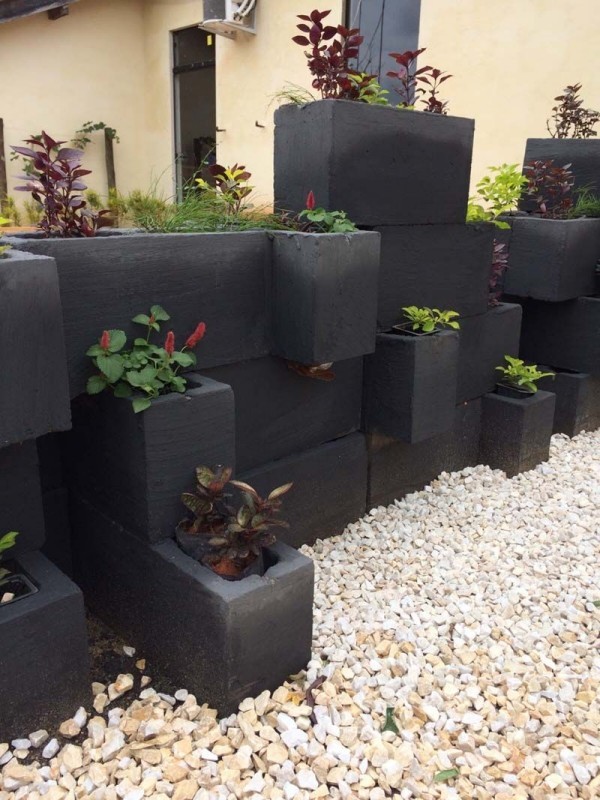beton deko - schwarze blöcke