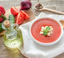 Das originale Gazpacho Rezept: Eine erfrischende, kalte Tomatensuppe gefällig?