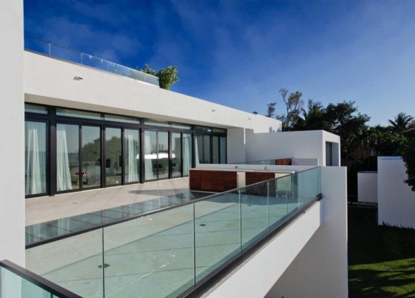 moderne Häuser - Veranda mit Glas