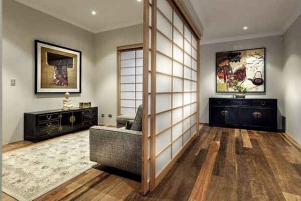 Japanisches Wohnzimmer elegante Schiebewände trennen