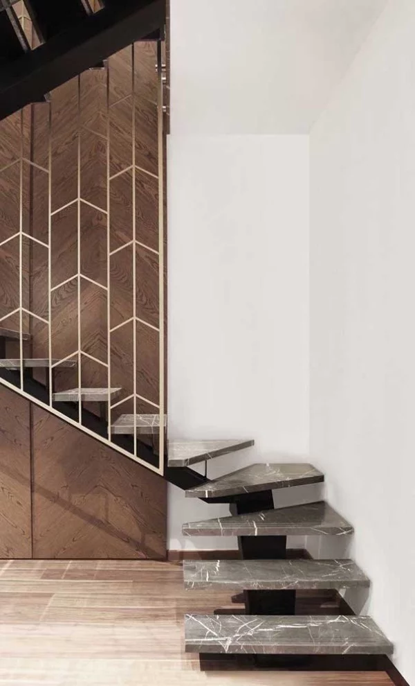 Treppengestaltung - tolle Wendeltreppe aus Marmor
