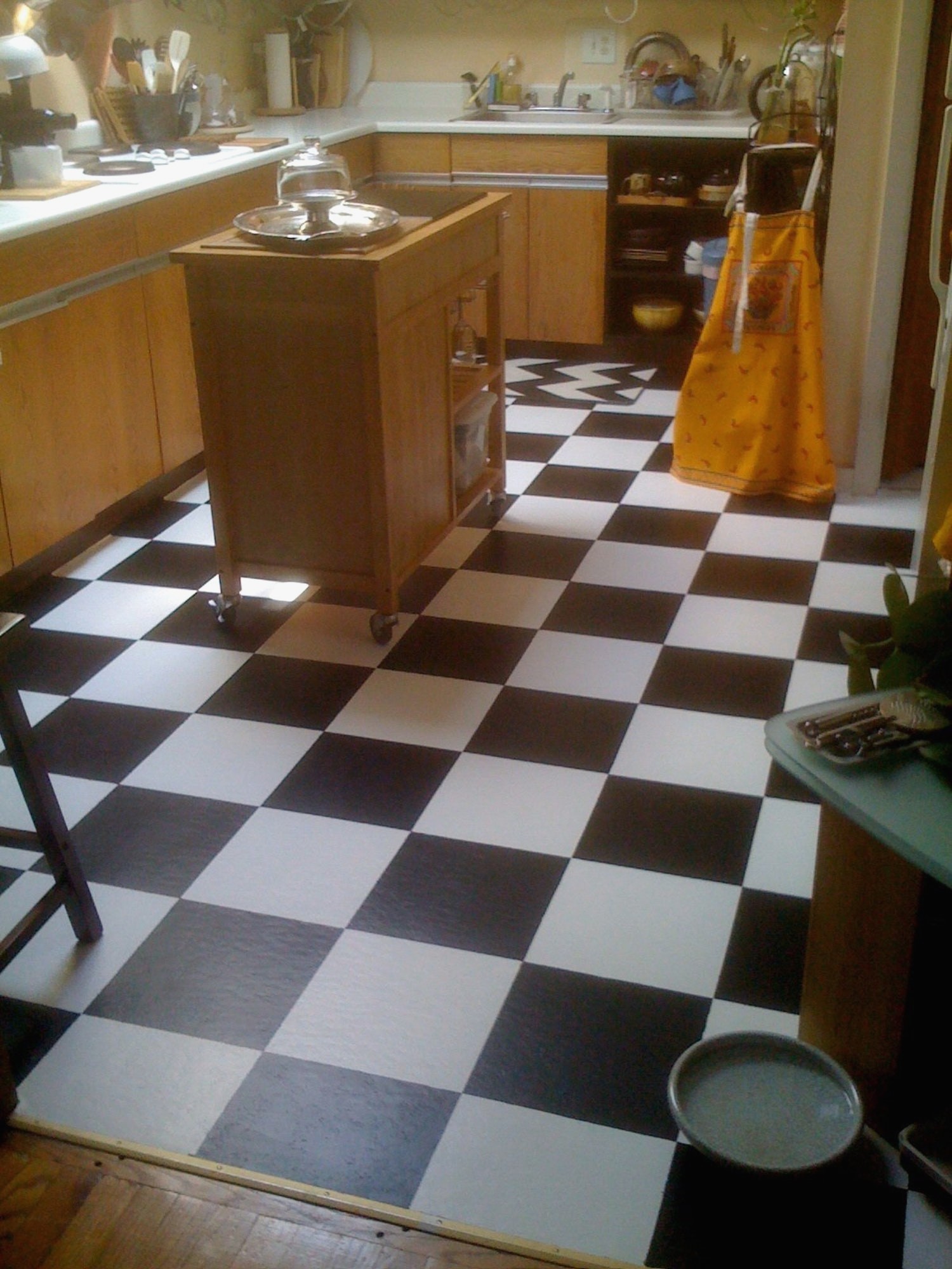white wash tile floor Fresh DIY Room Decor How To Paint Over Vinyl Floor Tiles