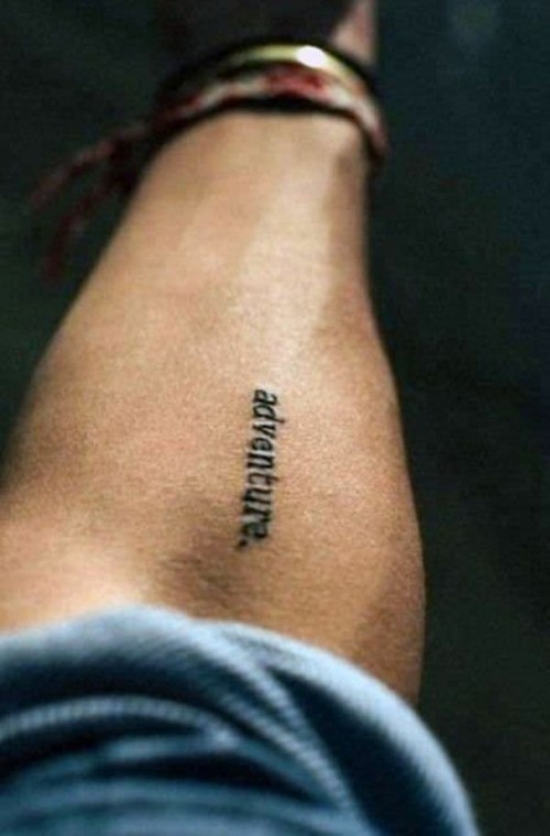 Männer tattoos arm schrift