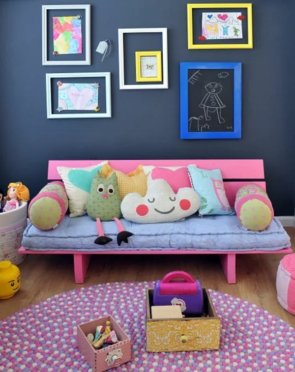 Tafelfarbe Kinderzimmer Wand Ideen Bilderrahmen grelle Farben