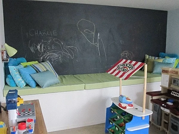 Tafelfarbe Wand Kinderzimmer Wanddeko Entspannungsecke Kissen