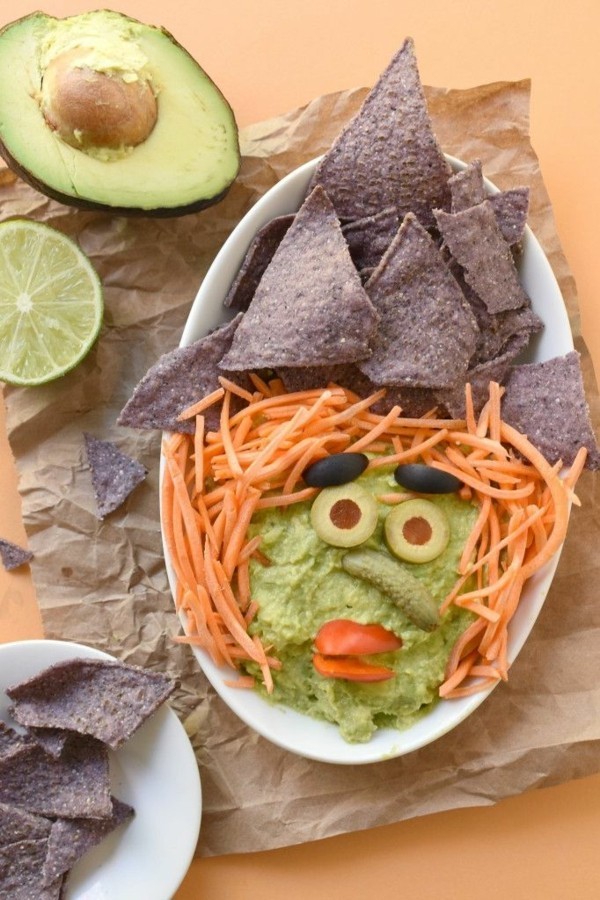 Halloween Essen Kinder schnelle Fingerfood Rezepte Avokado Chips Möhren