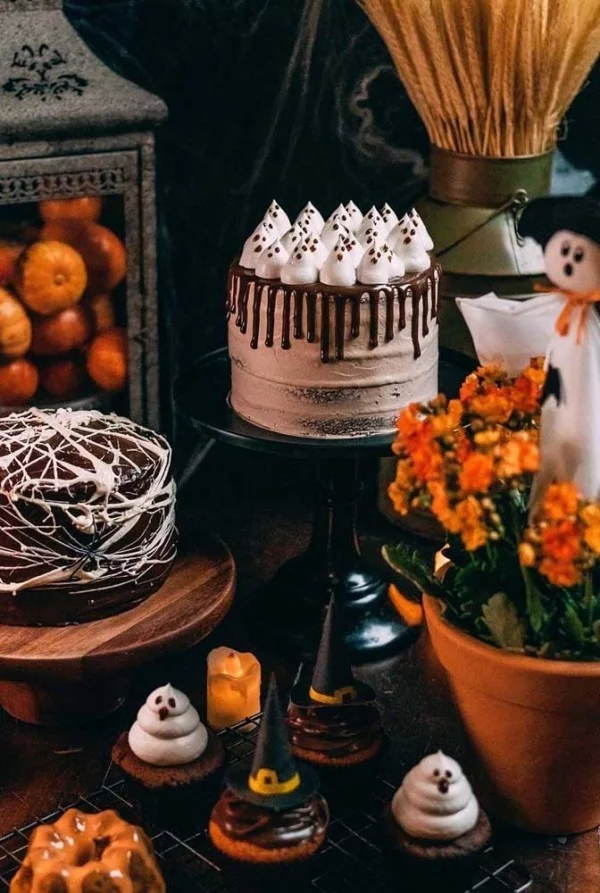 Halloween Kuchen - Schattierungen in Schwarz und Orange