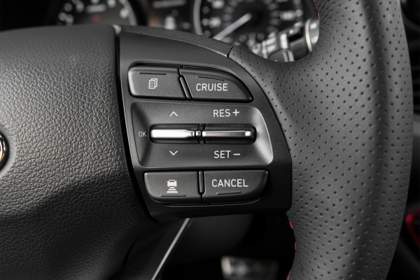 Hyundai entwickelt Tempomat, der Ihr Fahrverhalten nachahmt tempomat einstellungen im auto