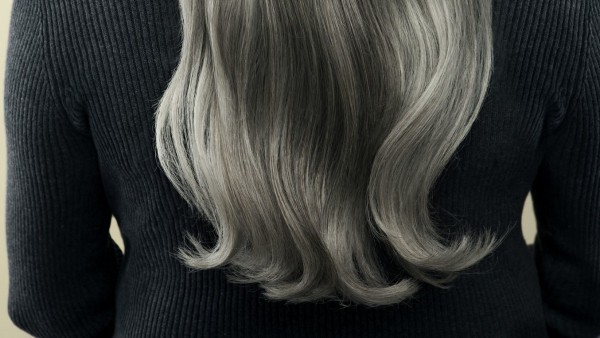 Tolle Haarspitzen - Haare grau färben