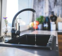 Top 5 Vorteile der leitungsgebundenen Wasserspender für Zuhause und Büro