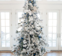 Weihnachtsbaum schmücken in Silber und Weiß und Sie haben ein glänzendes Highlight zu Hause