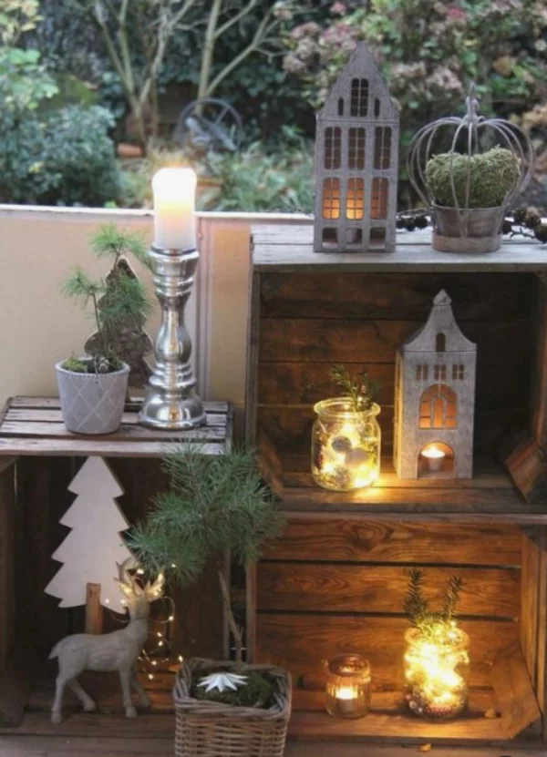 Weihnachtsdeko für Balkon - Kerzen Lichter und Weihnachtsfiguren
