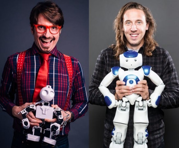 Wie Künstliche Intelligenz die Künste revolutioniert komiker und forscher mit robotern