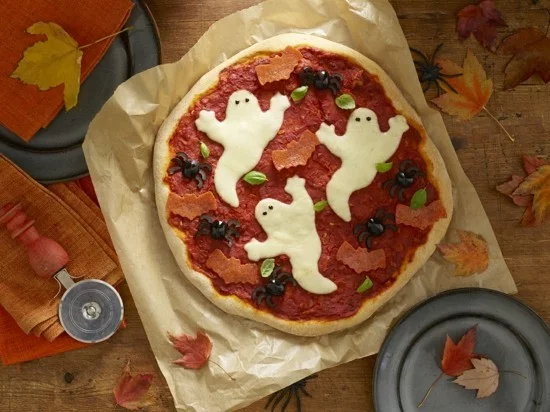 gespenstiger halloween pizza belag ideen