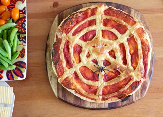 halloween pizza belag ideen spinnennetz