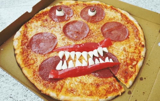 salami halloween pizza belag ideen monster