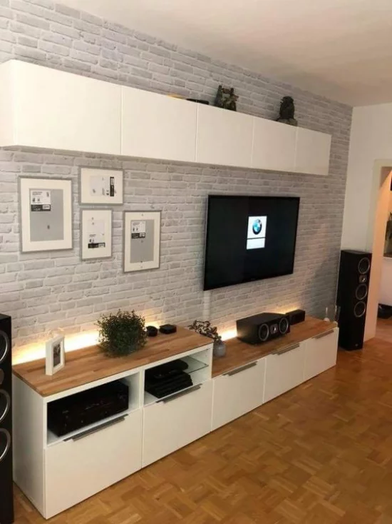 Akzente im Interieur setzen TV-Wand gut beleuchtet dient als Akzentwand