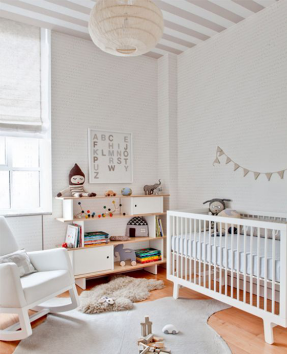 Babyzimmer in Weiß schönes Raumdesign wahres Spielparadies für Baby