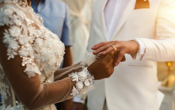 Hochzeitsbräuche Flitterwochen Hochzeit heiraten Tradition