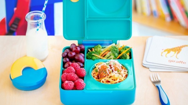 Lunchbox Kinder gesunde Ernährung Fingerfoods Mittagsbox ordnen