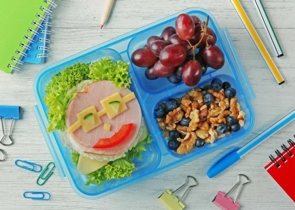 Lunchbox Kinder gesunde Ernährung Sabdwich kreativ gestalten