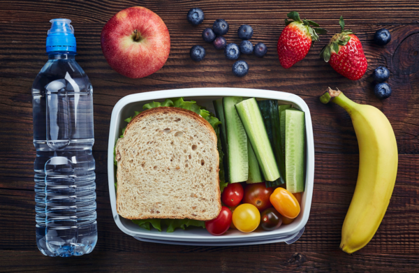 Lunchbox Rezepte Kindergarten gesunde Ernährung Wasser trinken