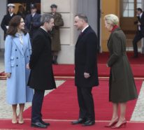 Prinzessin Mary zeigt Sinn für Geschäftsmode während offizieller Polenvisite