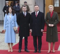 Prinzessin Mary zeigt Sinn für Geschäftsmode während offizieller Polenvisite