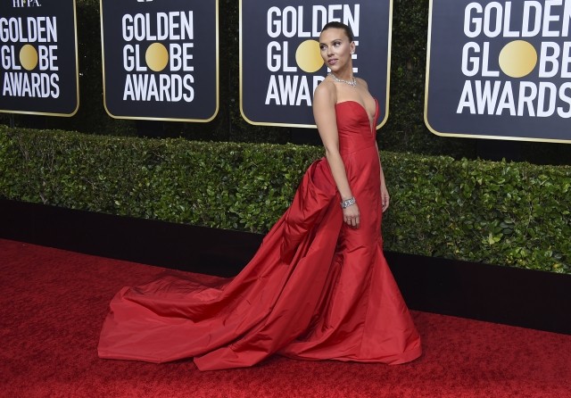 Golden Globe Awards 2020 Scarlett Johansson im atemberaubenden blutroten Outfit