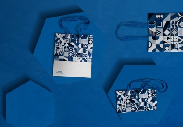 Pantone Farbe des Jahres 2020 klassisches Blau Papiertüten