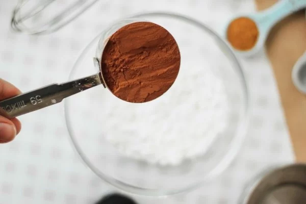 Trockenshampoo selber machen Kakao Pulver Zutaten mischen