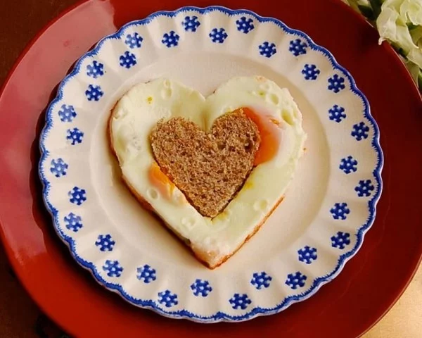 Valentinstag Frühstück Teller Frühstück - tolle Ideen