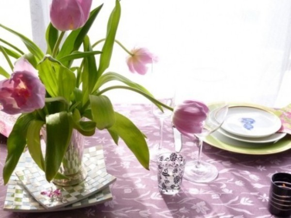 Frühlingsdeko im Glas - Tablett mit Glas - Tulpen Ideen