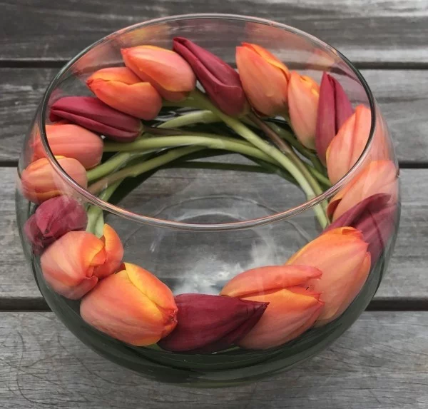 Frühlingsdeko im Glas Tulpen tolle Deko Ideen