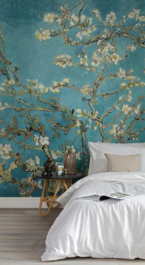 Frühlingsdeko mit Kirschblüten Wandtapete blaugrüner Hintergrund weiße Blüten im Schlafzimmer