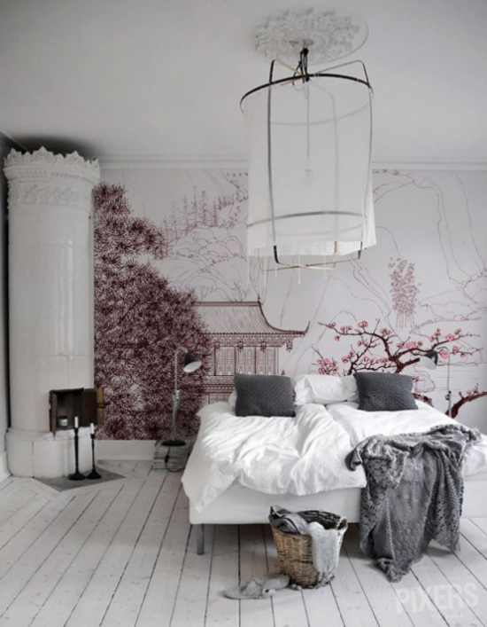 Frühlingsdeko mit Kirschblüten im Schlafzimmer