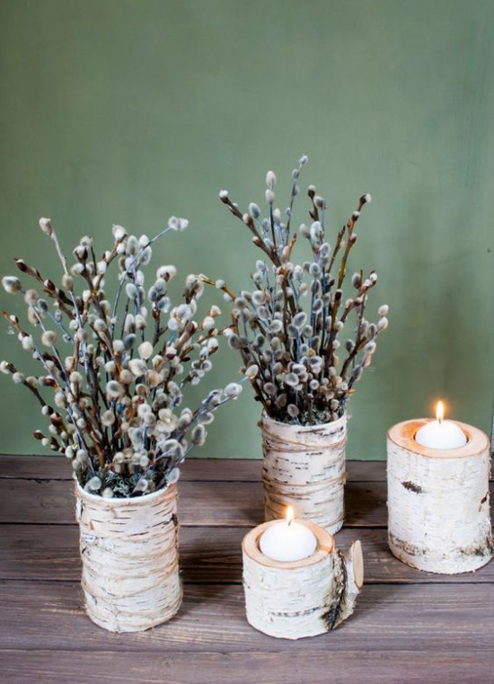 Frühlingsdeko mit Weidenkätzchen in Vasen Birkenrinde Kerzenhalter romantisches Arrangement
