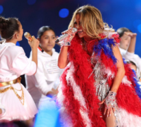 Die Eröffnung der Super Bowl 2020 mit Jennifer Lopez und Shakira