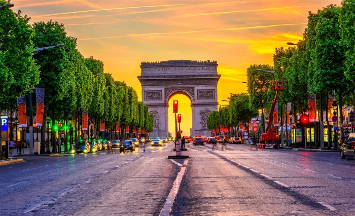 Reiseziele für Romantiker Paris französische Hauptstadt besuchen Arc de Triomphe