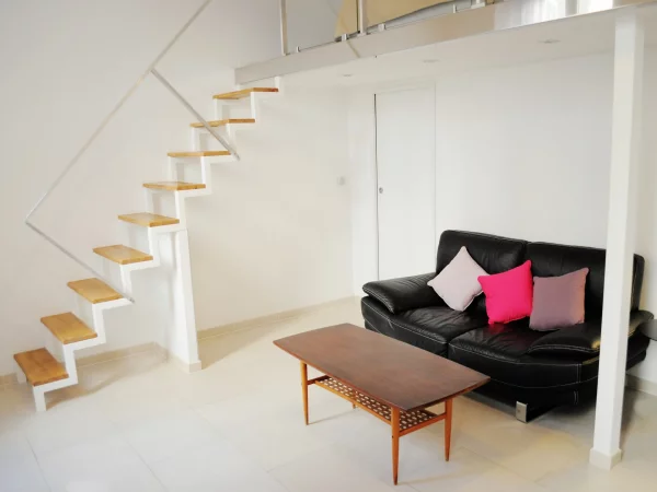 Wohnung einrichten modernes Sofa Ideen