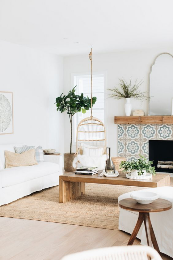 Zeitgemäße Raumgestaltung helles Wohnzimmer helles Holz neutrale Farben Grünpflanze