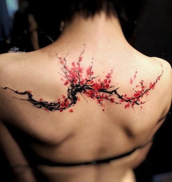 mystische kirschblüten tattoo idee rücken