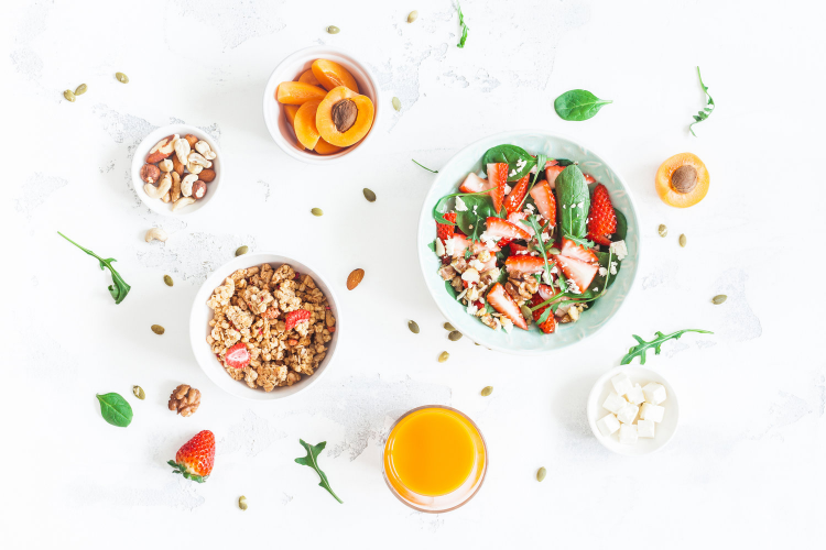  Υγιεινή και ισορροπημένη κατανάλωση σε περιόδους κρίσης Corona ξεκινάει με υγιεινό πρωινό το πρωί με φρούτα 