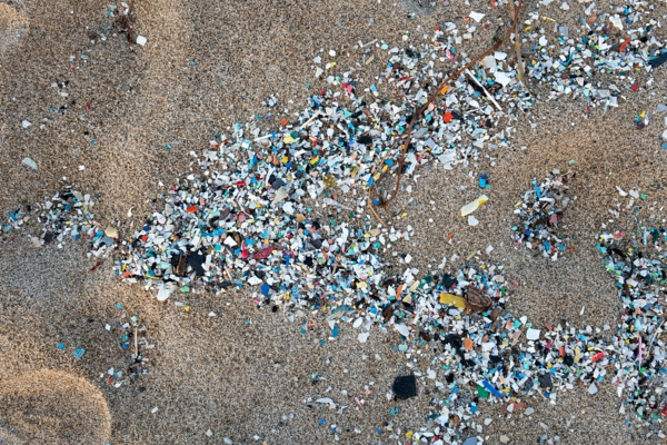  microplastics στην παραλία 