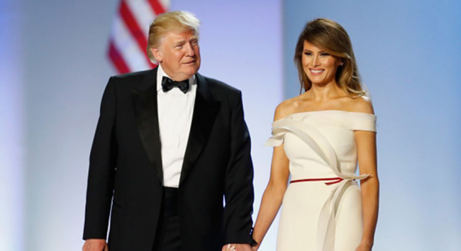 Melania Trump 50 Jahre lächelt an der Seite des US-Präsidenten Donald Trump