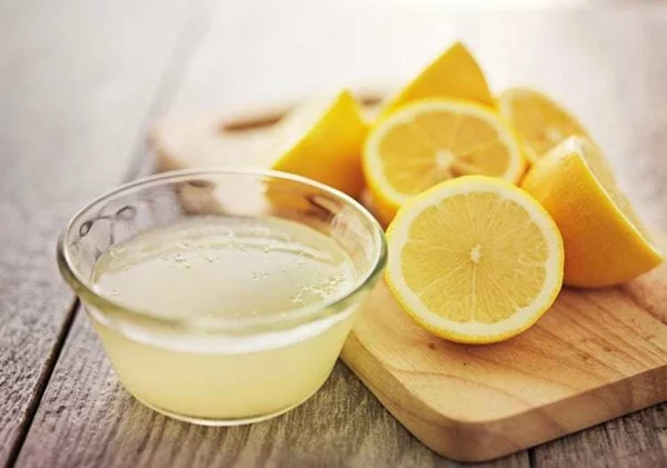 Sugaring selber machen Zitronensaft Zitronen entsaften