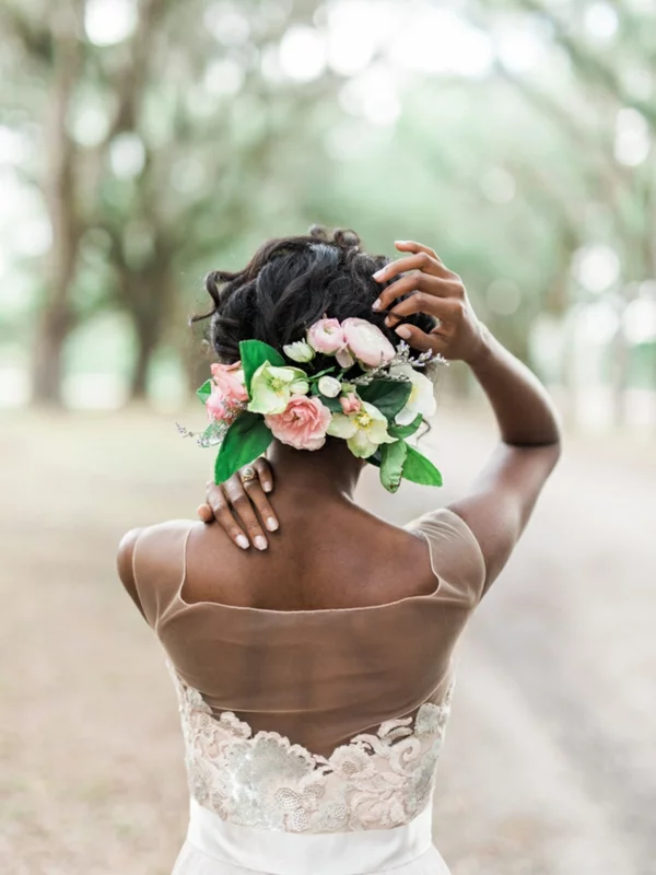 Hochzeitsfrisuren mit Blumen Blumen im Haar